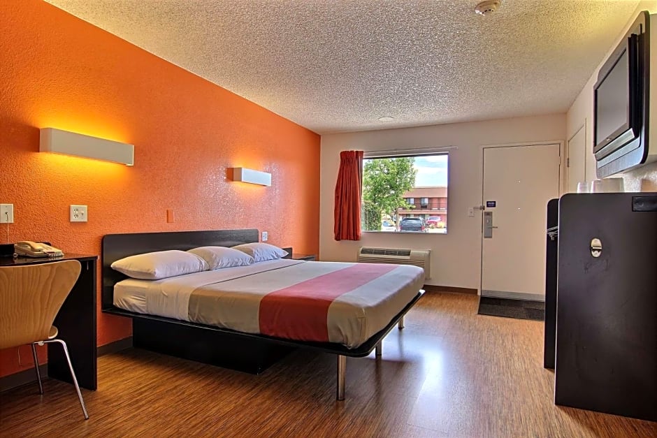 Economy Inn