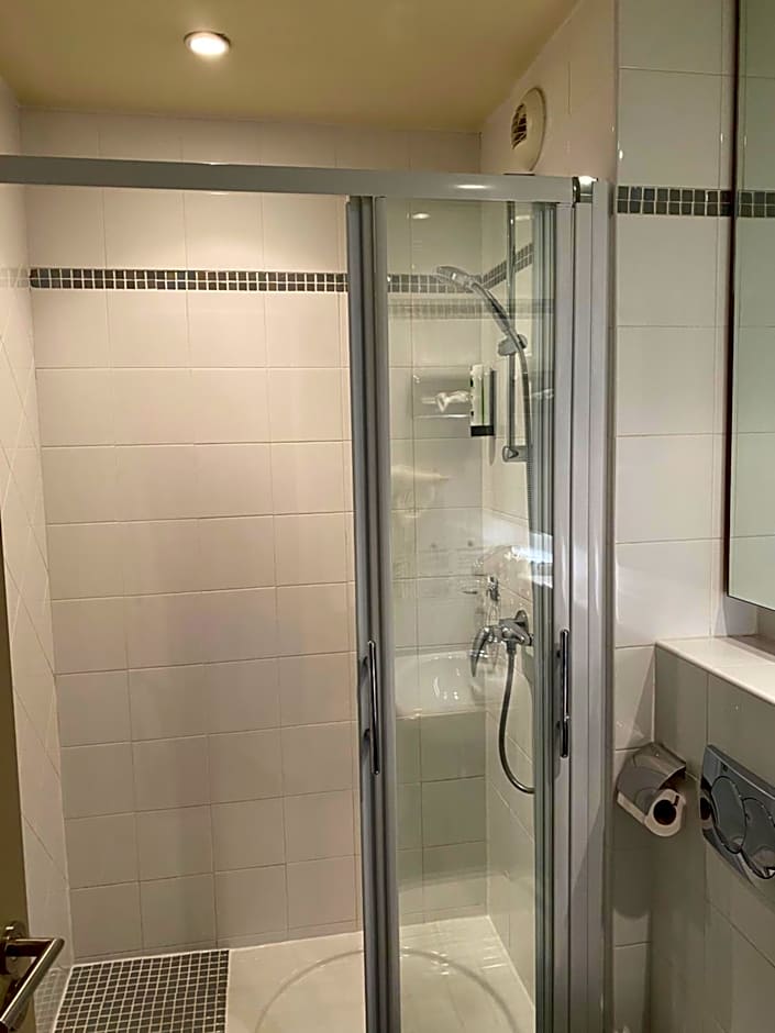 Mercure Aix-en-Provence La Duranne Gare TGV