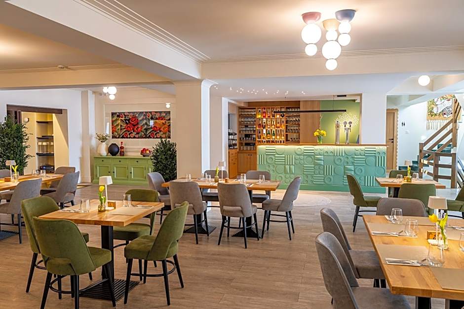 Armonia by Aristocratis