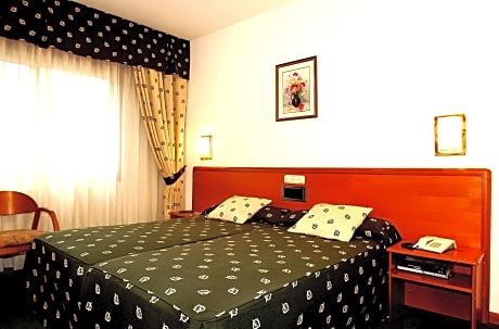 Double or Twin Standard