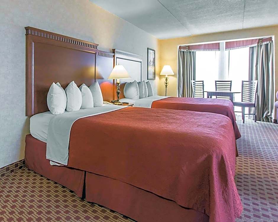 Quality Inn & Suites Bay Front