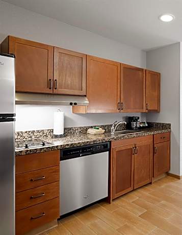 1 Kng Mobilty/hearing Access Ri Shwr Studio Vis Fire Alarm/door/phn Alert-kitchen-sofabed Free Wifi-