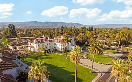 Hayes Mansion San Jose, Curio Collection by Hilton