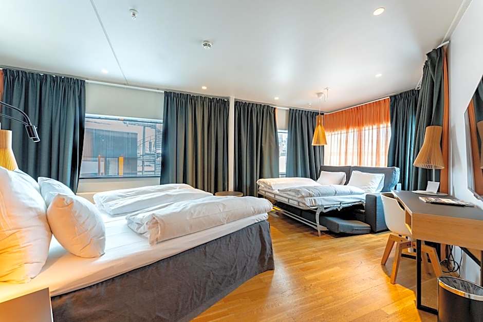 Clarion Hotel The Edge