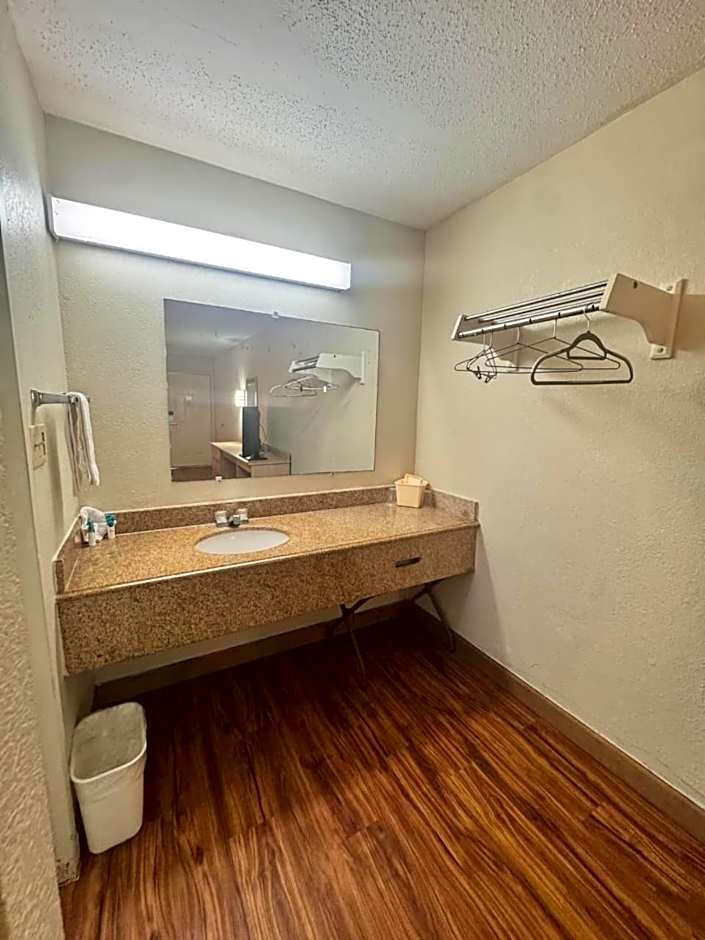Delta Inn West Helena US 49 AR