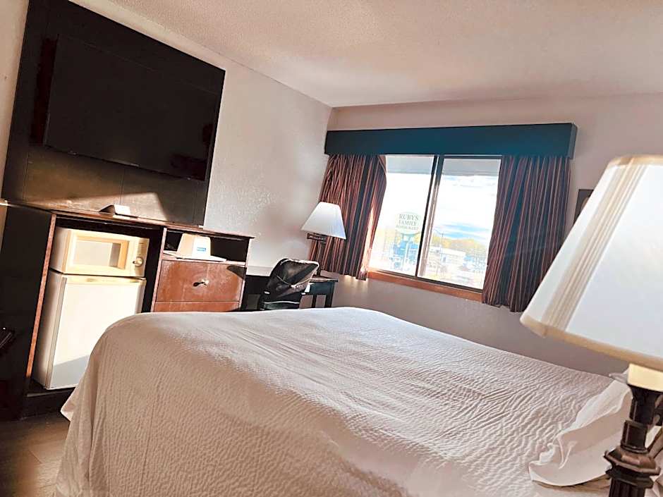 Travelodge by Wyndham Valleyfair Shakopee