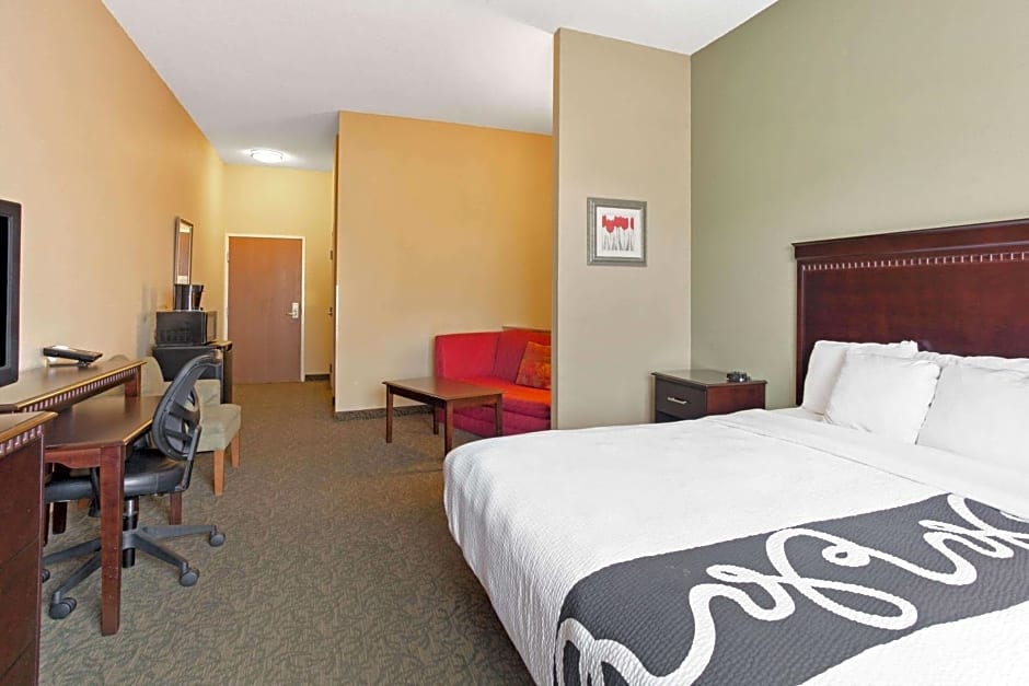 La Quinta Inn & Suites by Wyndham Richmond - Kings Dominion