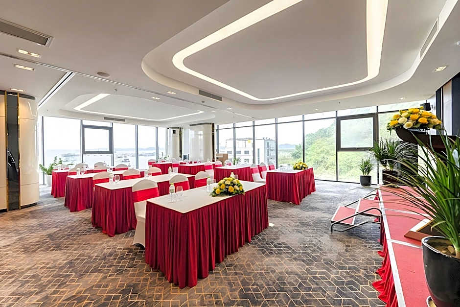 Muong Thanh Grand Ha Long Hotel