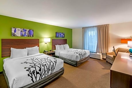 2 queen beds, suite, nonsmoking, accessible