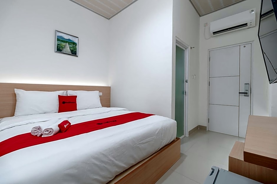 RedDoorz near Jalan Majapahit Lubuk Linggau