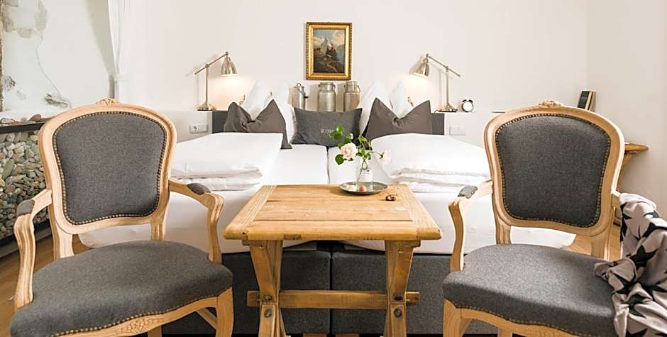 Hotel & Gourmetwirtshaus Kirchenwirt seit 1326