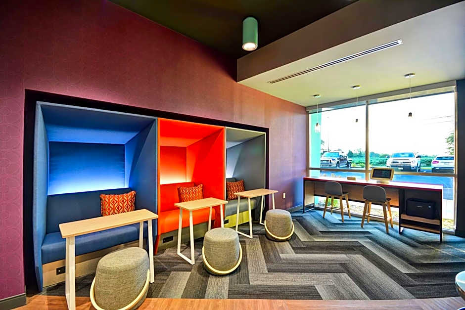 Tru by Hilton Denver, PA