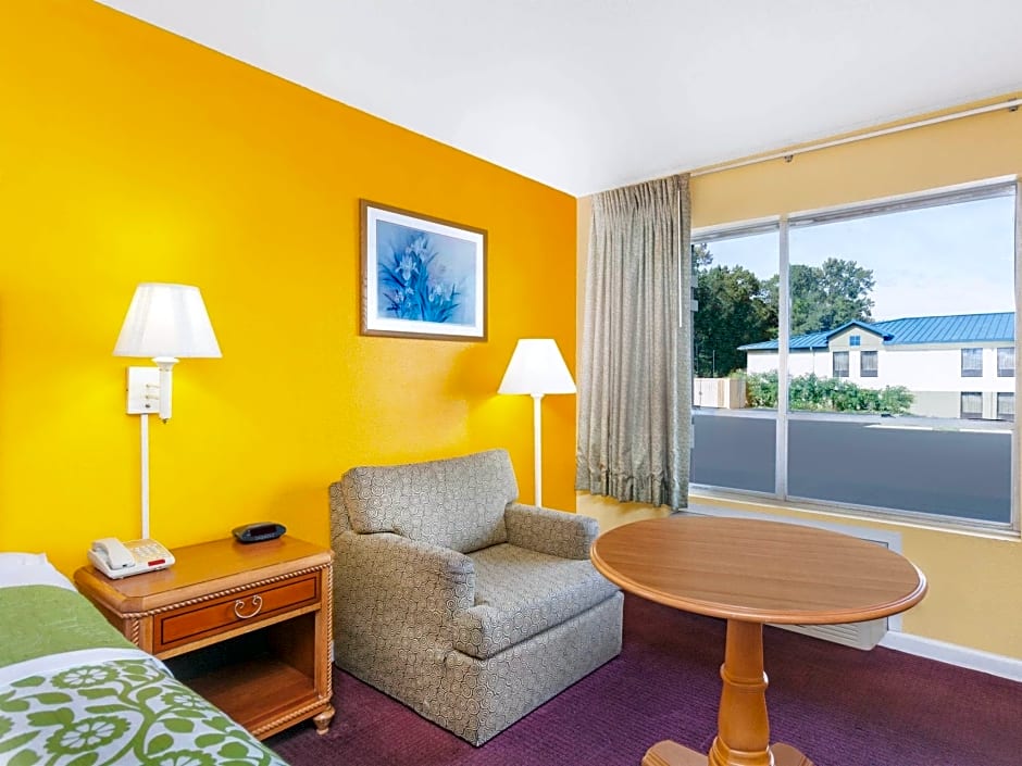 Days Inn by Wyndham Jacksonville