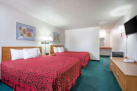 2 Queen Beds Non-Smoking