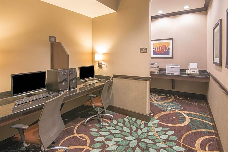 Staybridge Suites Columbus-Airport By IHG