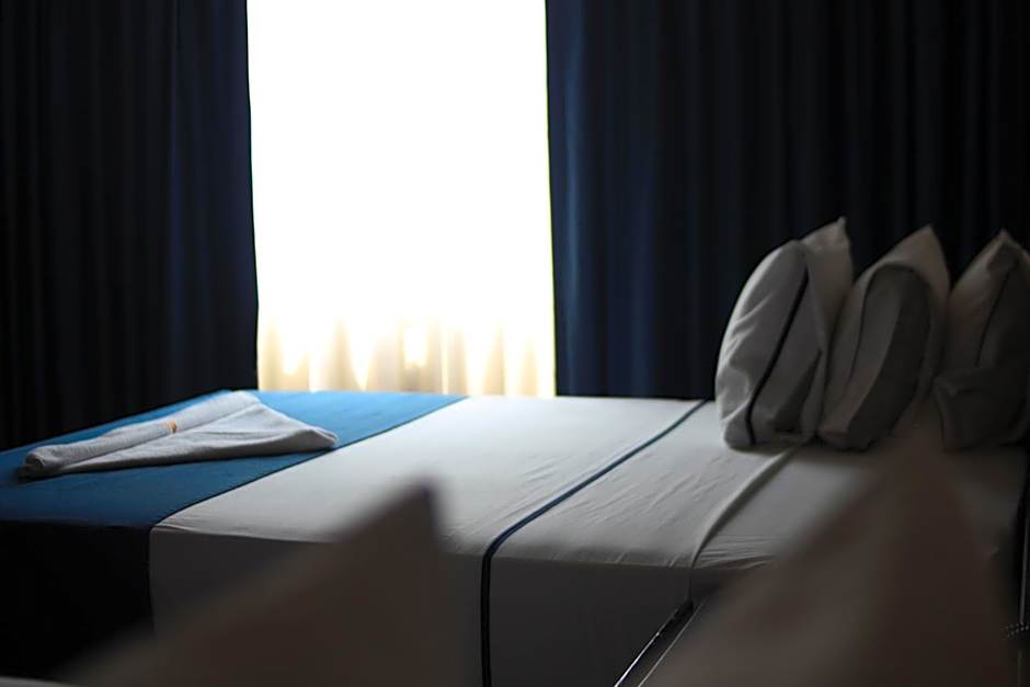 Hotel Portonovo Plaza Malecon