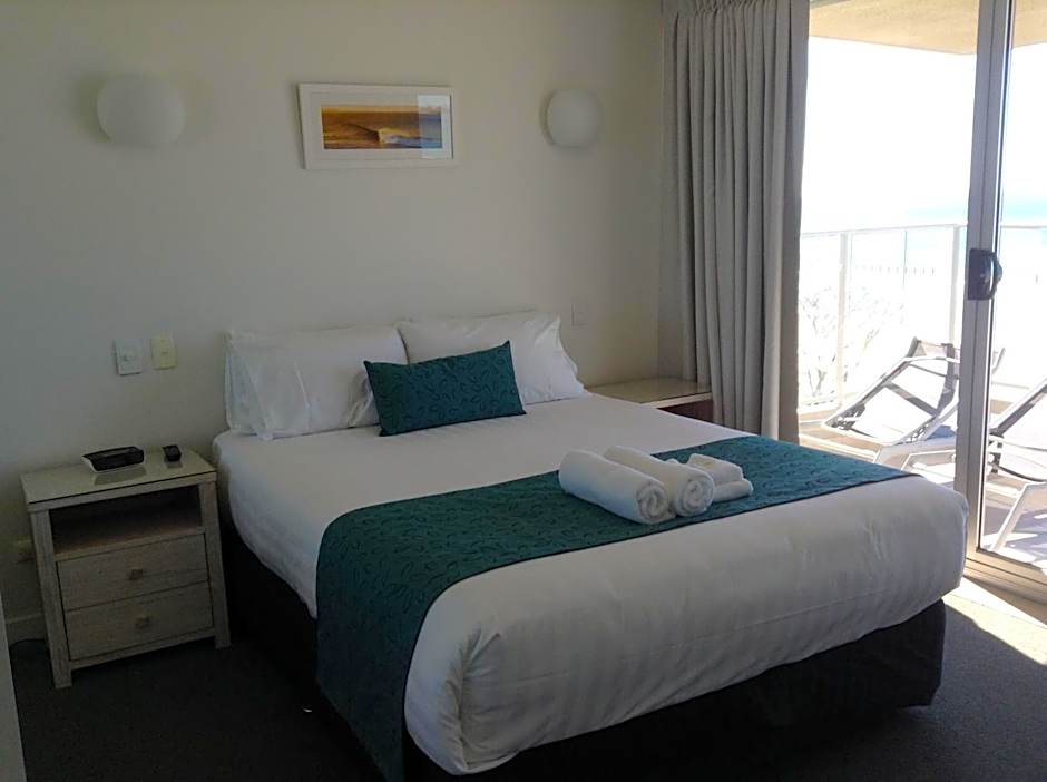Pacific Surf Absolute Beachfront Apartments
