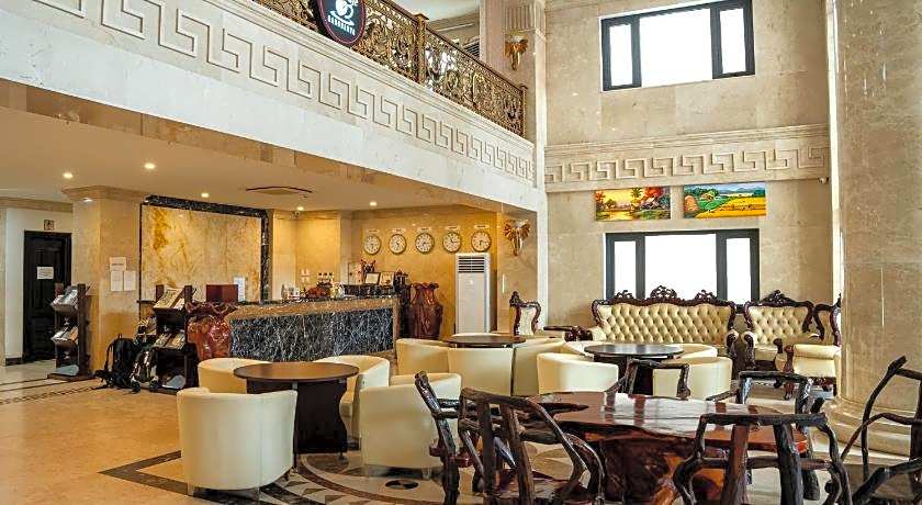 Aaron Riverview Hotel