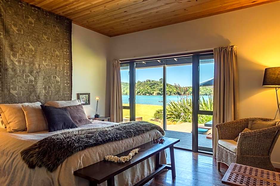 Absolute Beach front-Tutukaka Harbour