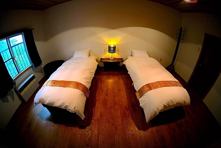 HA-MON Slope Side Hotel and Private Chalet