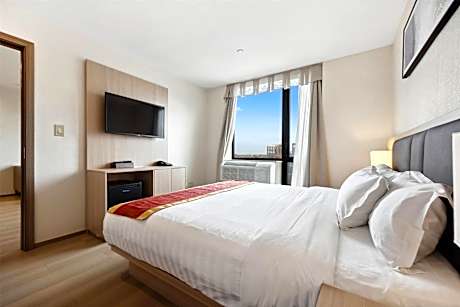 Executive Queen Suite