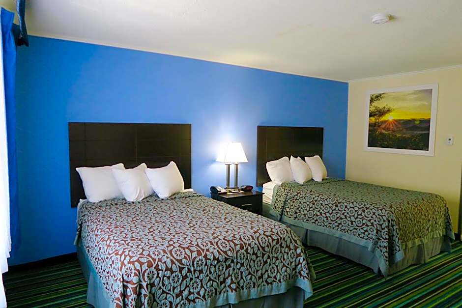 Days Inn by Wyndham Lincoln