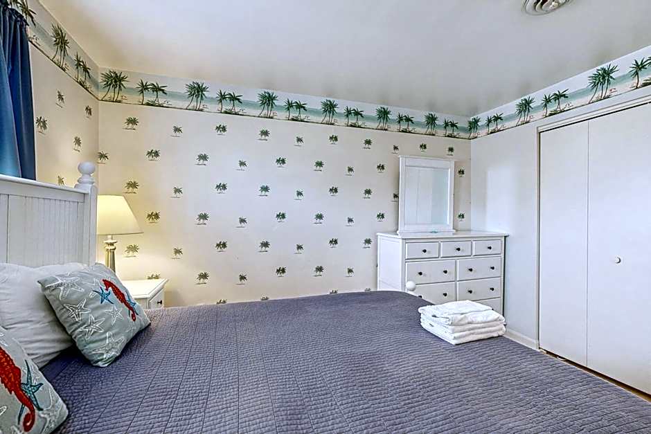 37534 Lighthouse Rd #202