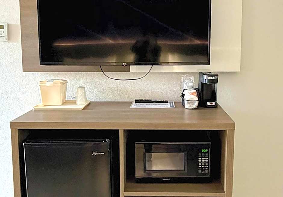Comfort Inn & Suites Sturbridge-Brimfield
