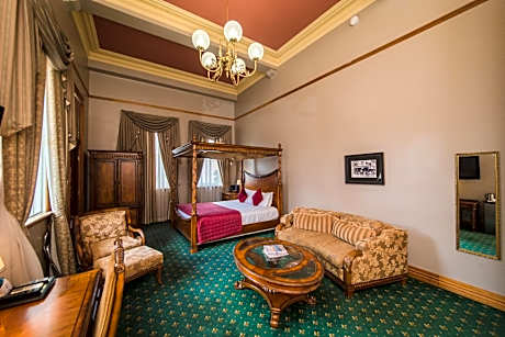 Superior Suite with Spa Bath
