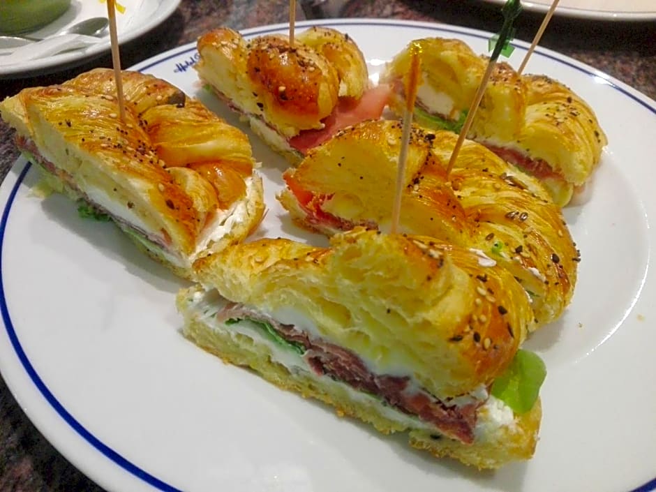 California Pastry Hotel