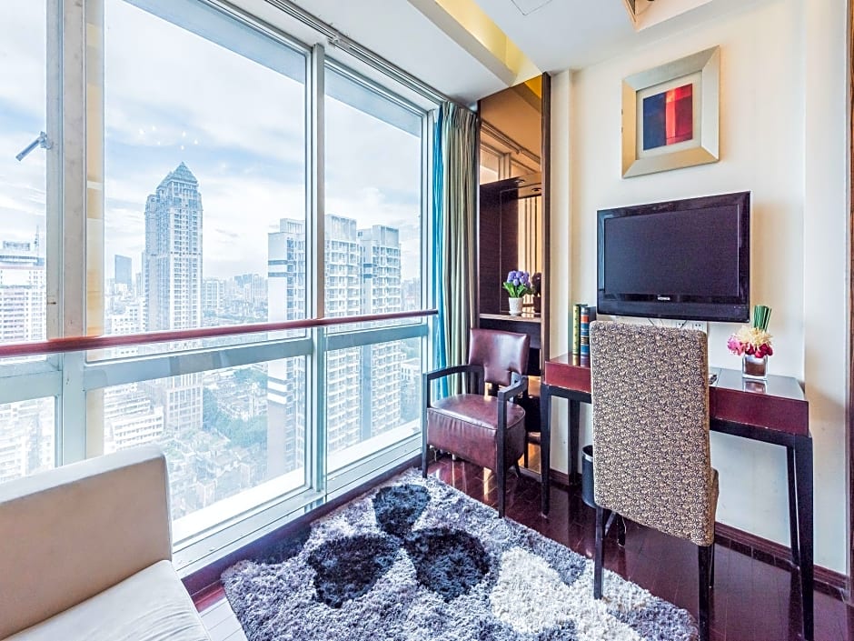 Grand Continental Service Apartment