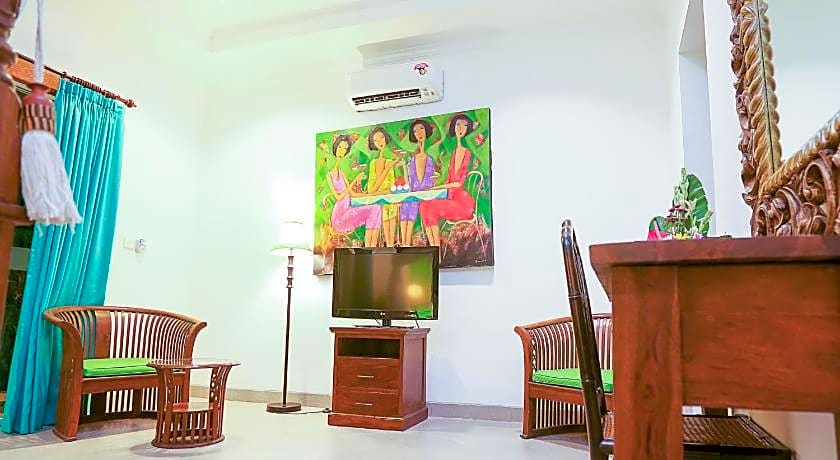 Aquarius Beach Hotel