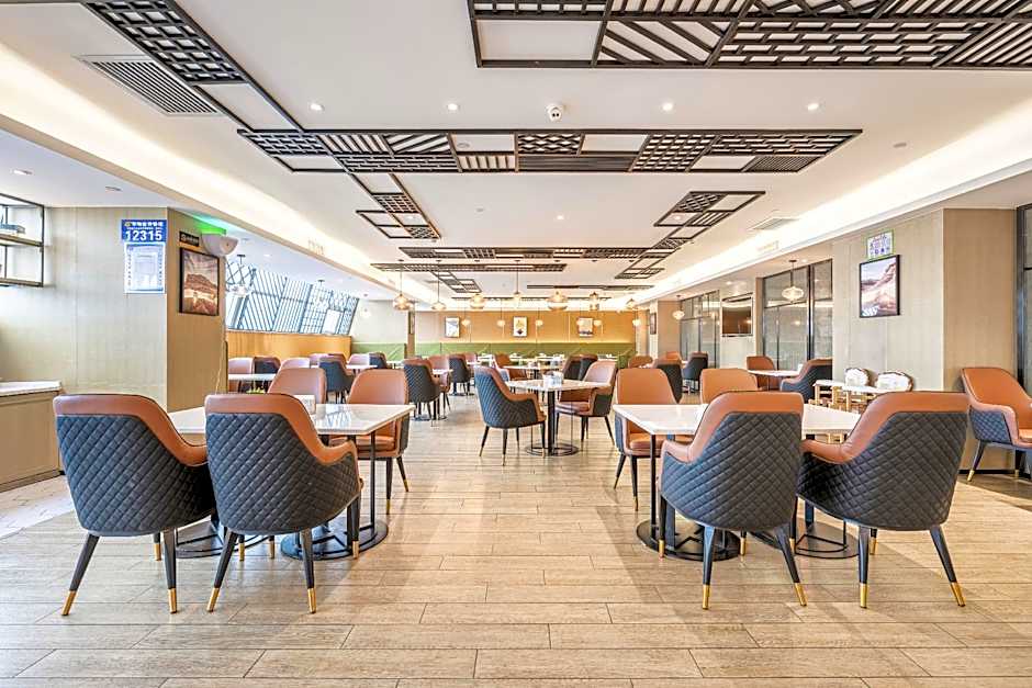 Atour Hotel Yulin Yuyang West Road Railway Station