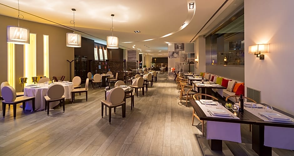 NH Collection Barcelona Constanza
