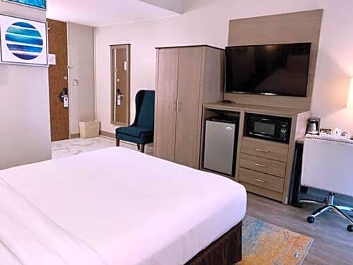 The Hub Middletown Red Bank- Best Western Signature Collection