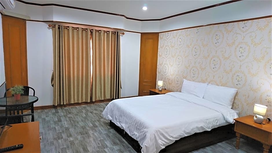 โรงแรมเมืองเพรียวอินน์ Mueang Phriao Inn Hotel