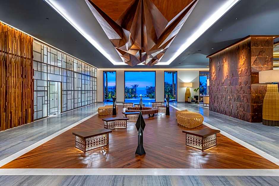 Conrad Punta de Mita