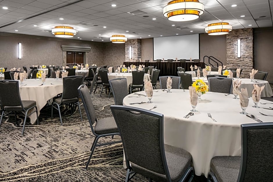 Holiday Inn Hotel & Suites Des Moines-Northwest