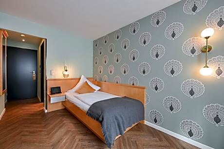 Small Single Room