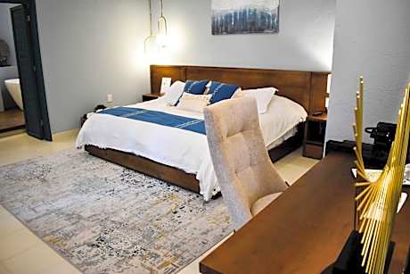Junior Suite with Garden View