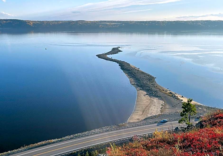 Séjour Flèche du fjord vue Saguenay Mont Valin