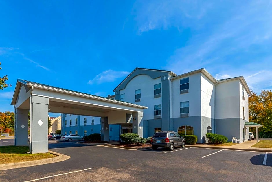 Super 8 by Wyndham La Grange KY