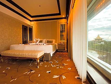 Puteri Suite