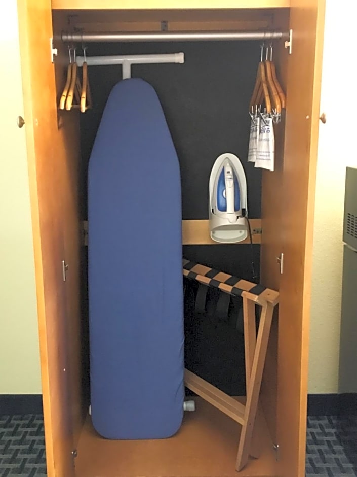 Days Inn by Wyndham Cocoa Beach Port Canaveral