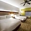 Holiday Inn Express Hotel & Suites Clinton By IHG