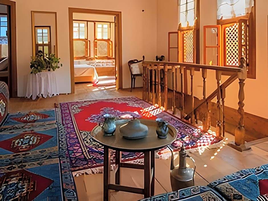 Meymune Valide Konağı