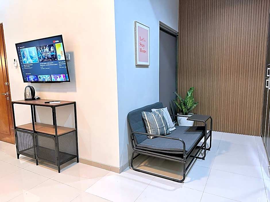 Cendhani Raras Gallery