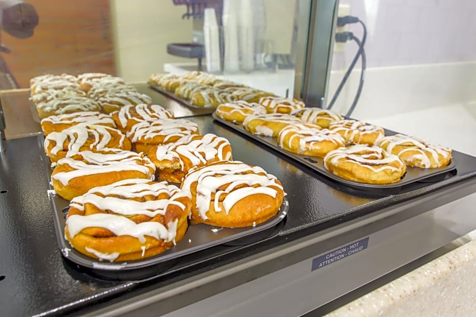 Holiday Inn Express & Suites Raymondville By IHG