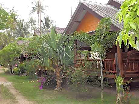 Pasai Beach Lodge