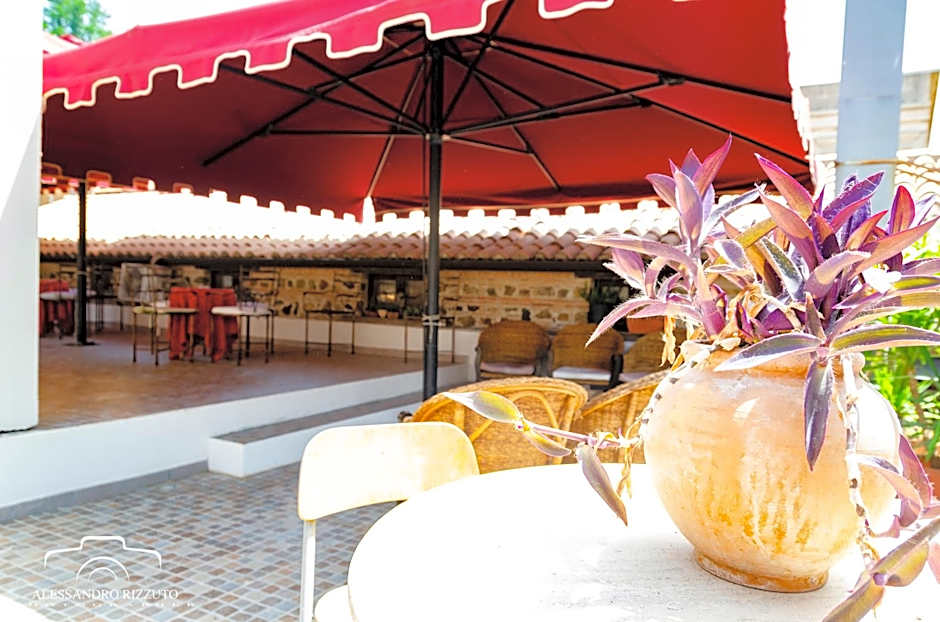 Residenza L'Antico Borgo Hotel